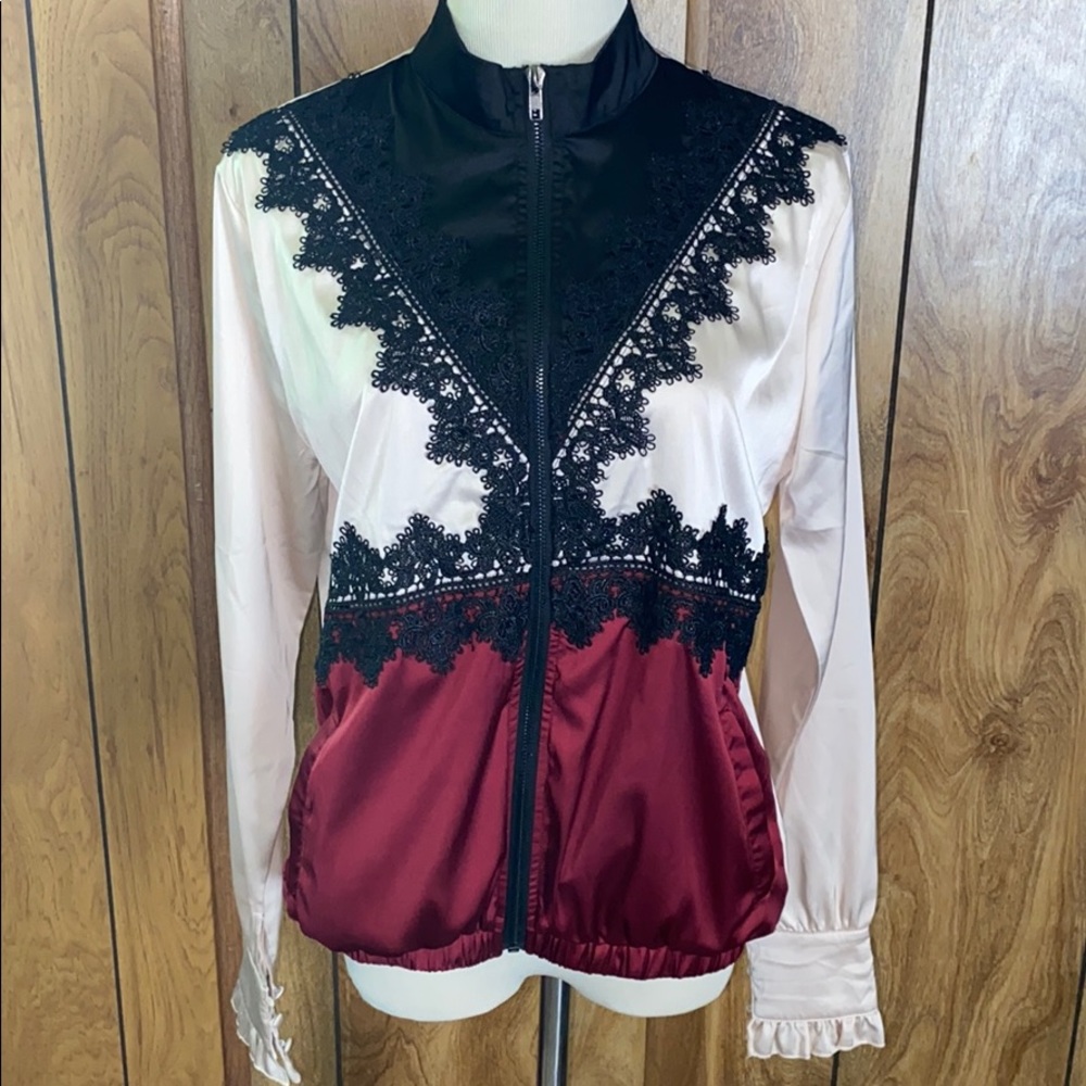 Gimmicks satin bomber